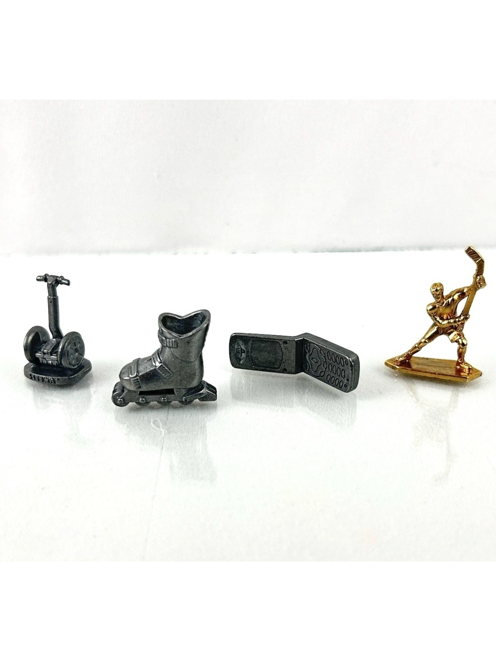 Monopoly Here and Now Limited Edition 2006 Canada Player Pieces Hockey Player